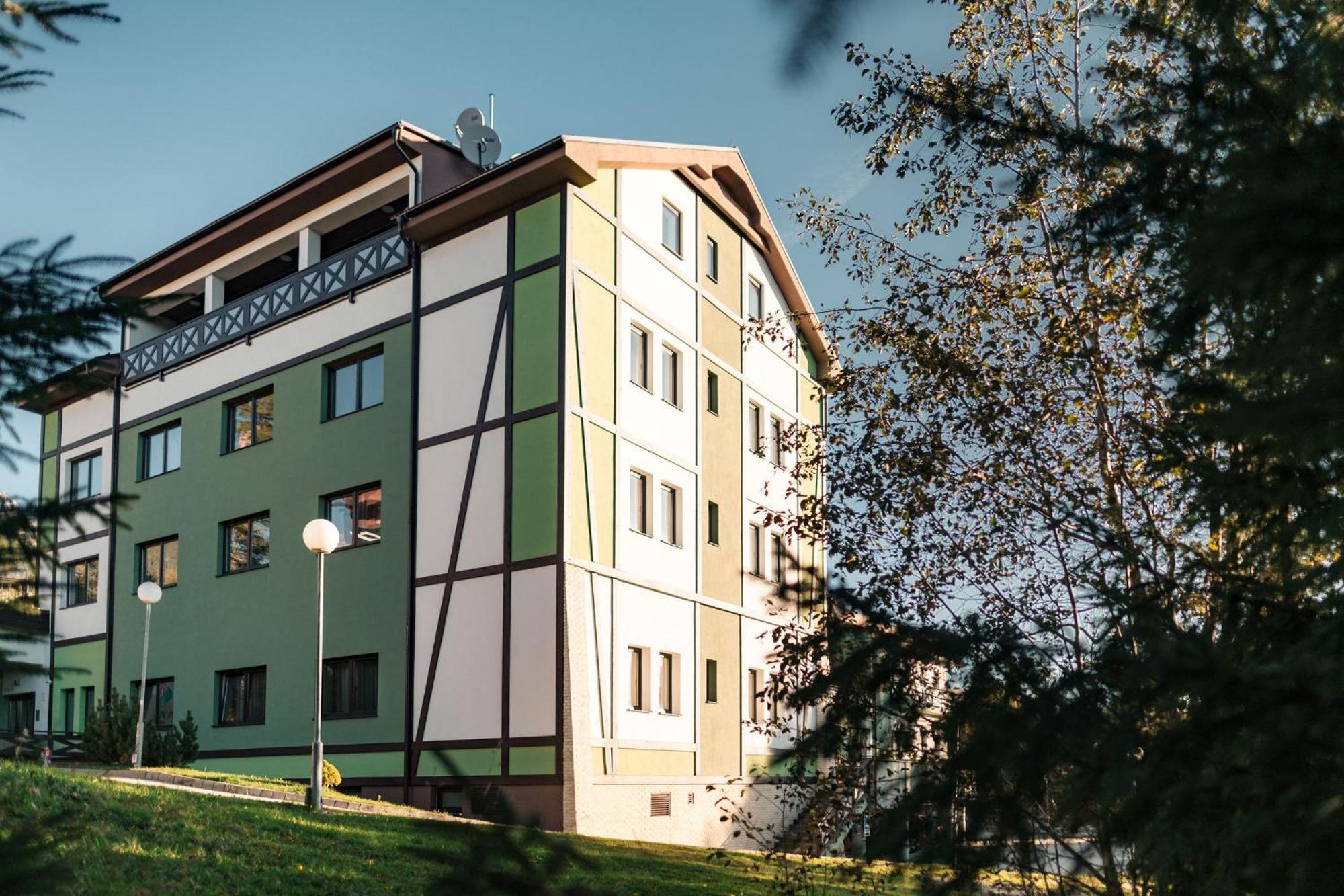 Apartmanovy Dom Familia Smokovec Vysoké Tatry المظهر الخارجي الصورة